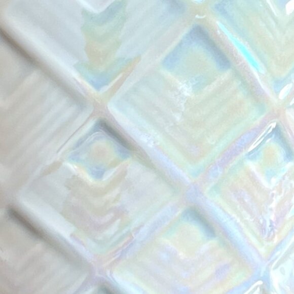 Iridescent Mugs with Oversized Metallic Handles Shimmering White, Silver, Gold - Picture 6 of 13